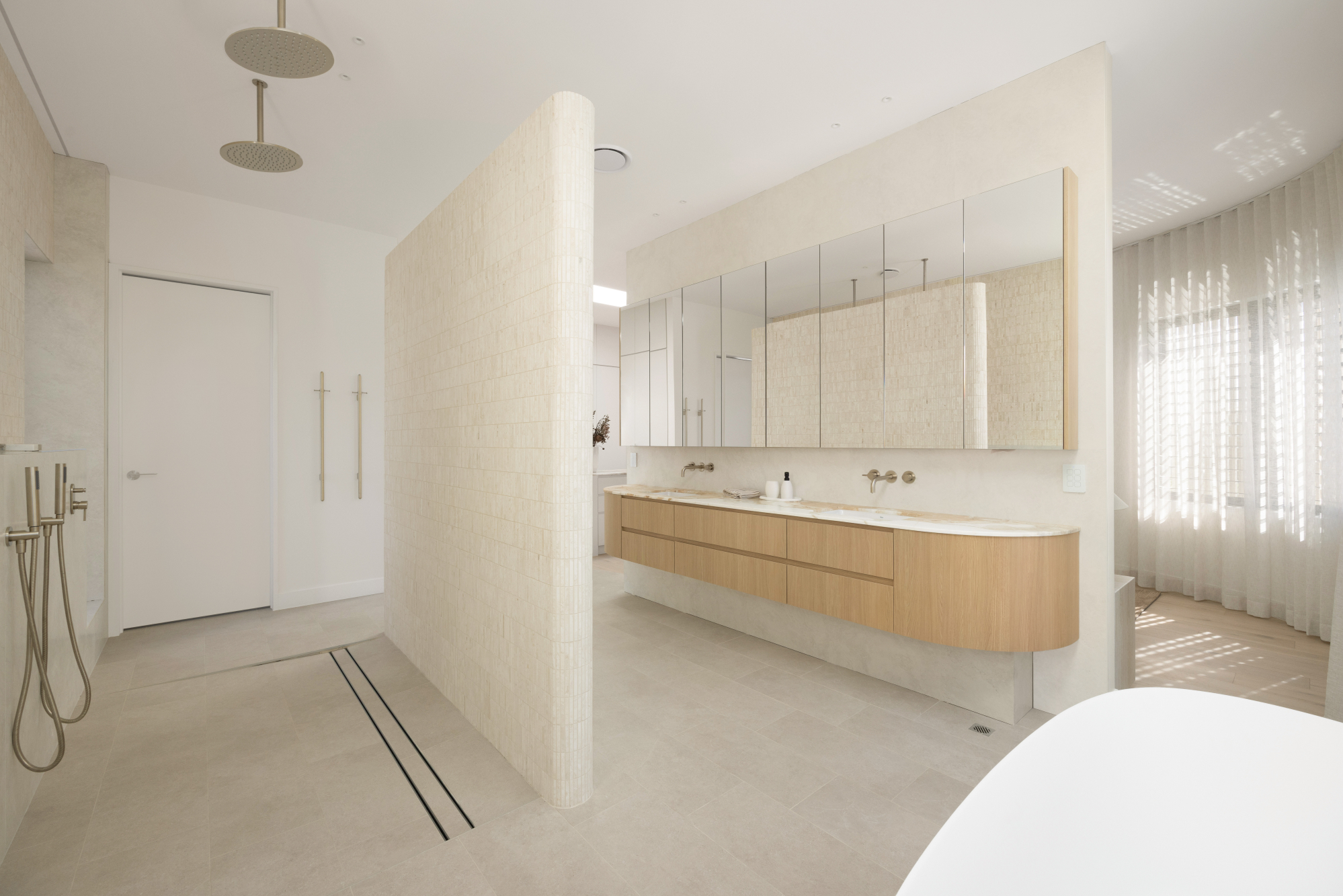Mawarra, Buddina – Matarazzo Dolomite and Capanna Marble interior, image 7 of 24