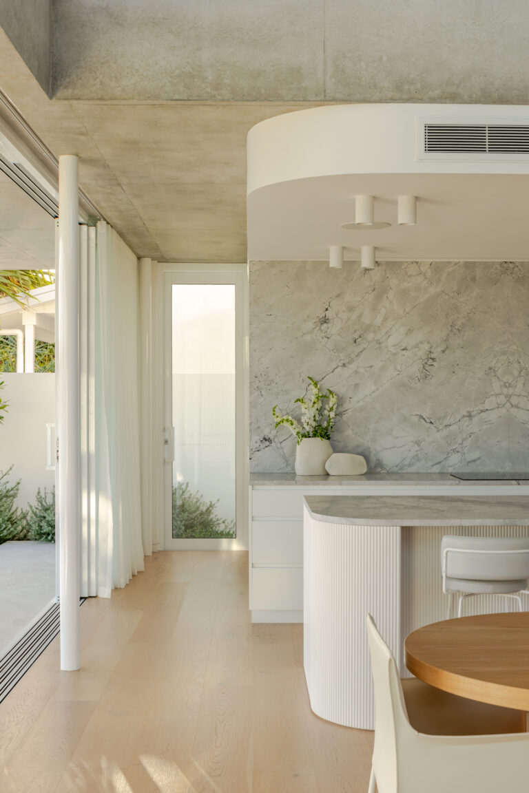 Mermaid, Noosa – Superwhite Dolomite and Arabescato Marble interior, image 6 of 9