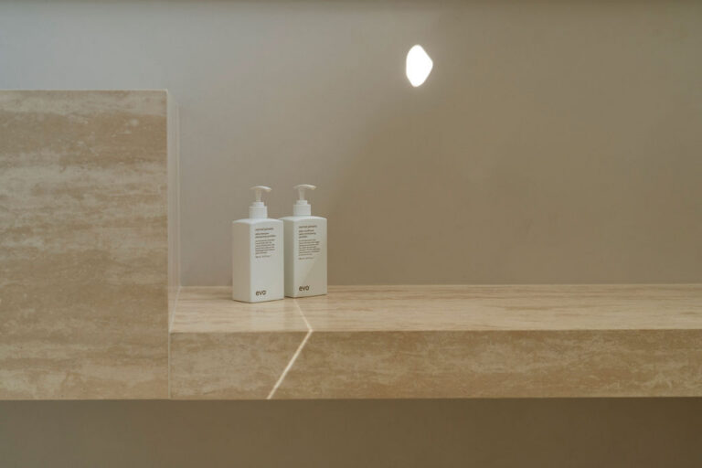 49 Pacific Blvd, Buddina – Vein Cut Travertine and Rosso Travertine interior, image 2 of 24