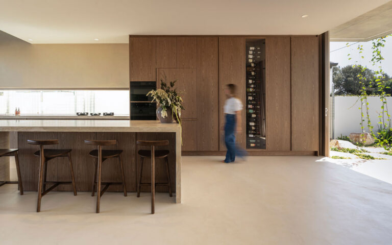 49 Pacific Blvd, Buddina – Vein Cut Travertine and Rosso Travertine interior, image 11 of 24