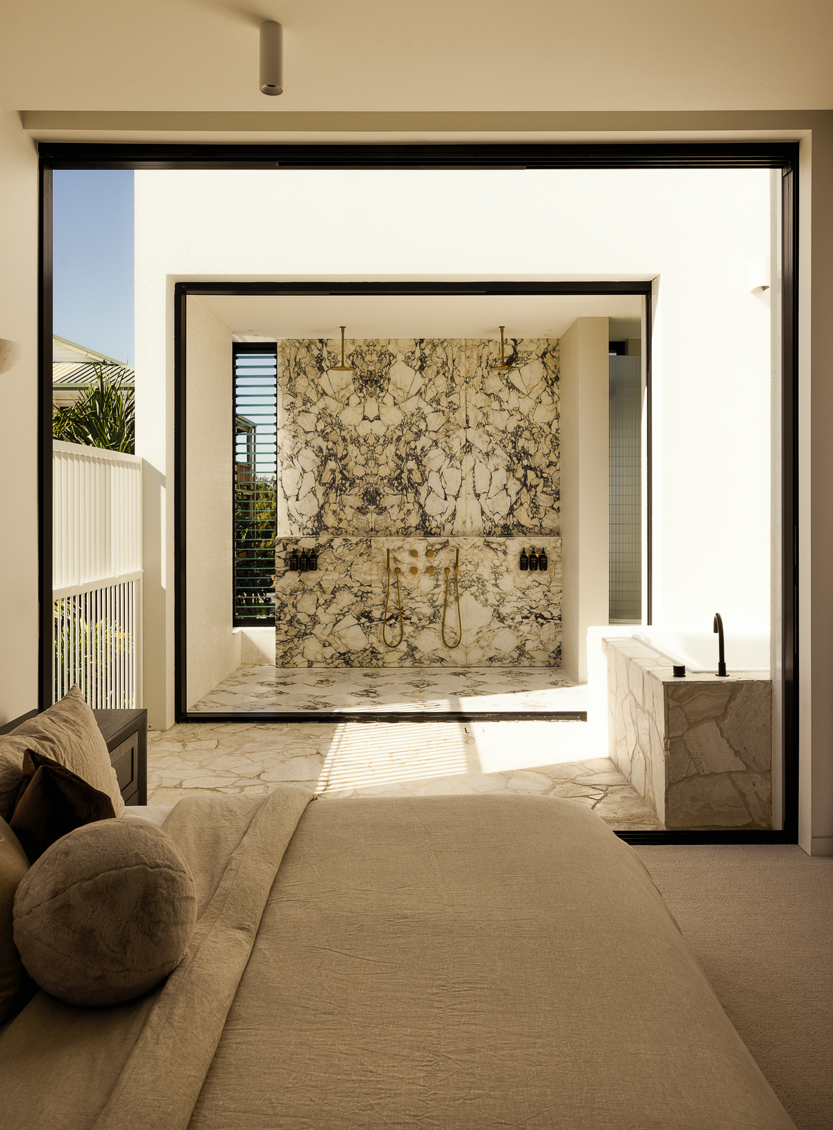 35 Yaringa Ave, Buddina – Calacatta Viola Marble, Elefanté Marble and Vein Cut Travertine interior, image 11 of 28