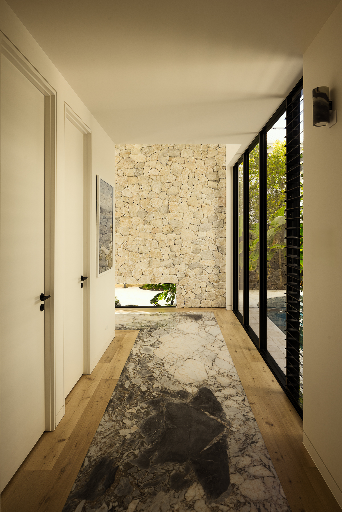 35 Yaringa Ave, Buddina – Calacatta Viola Marble, Elefanté Marble and Vein Cut Travertine interior, image 5 of 28