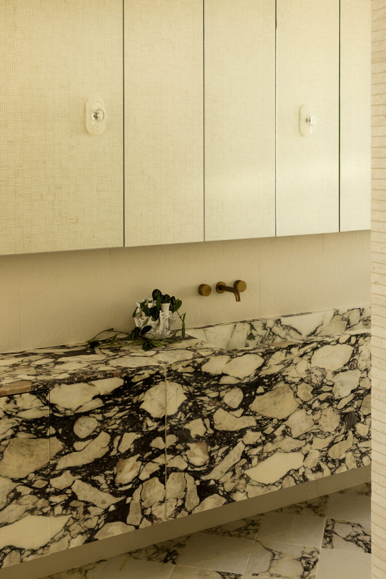 35 Yaringa Ave, Buddina – Calacatta Viola Marble, Elefanté Marble and Vein Cut Travertine interior, image 13 of 28