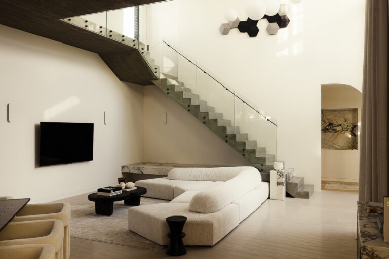 35 Yaringa Ave, Buddina – Calacatta Viola Marble, Elefanté Marble and Vein Cut Travertine interior, image 14 of 28
