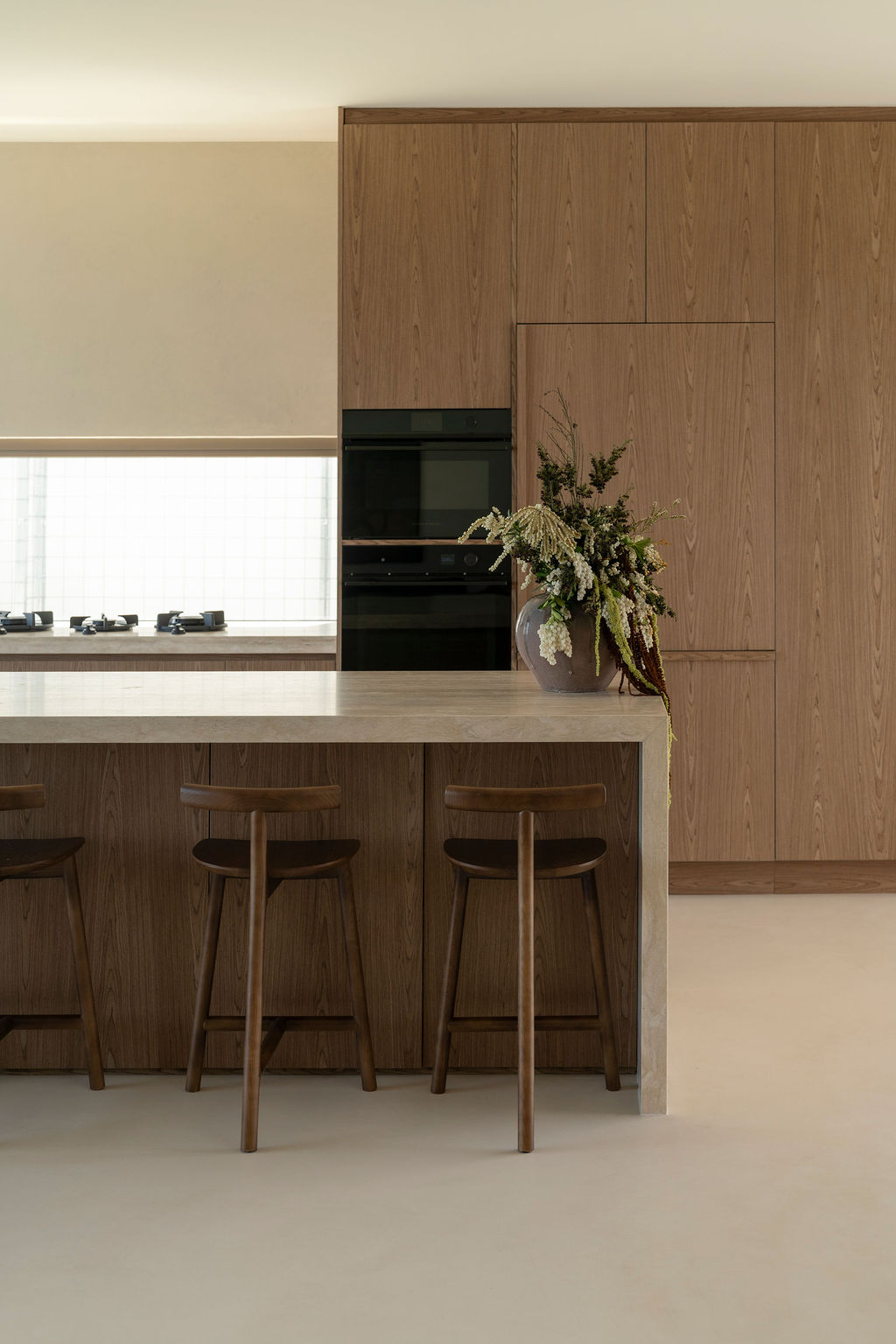 49 Pacific Blvd, Buddina – Vein Cut Travertine and Rosso Travertine interior, image 9 of 24