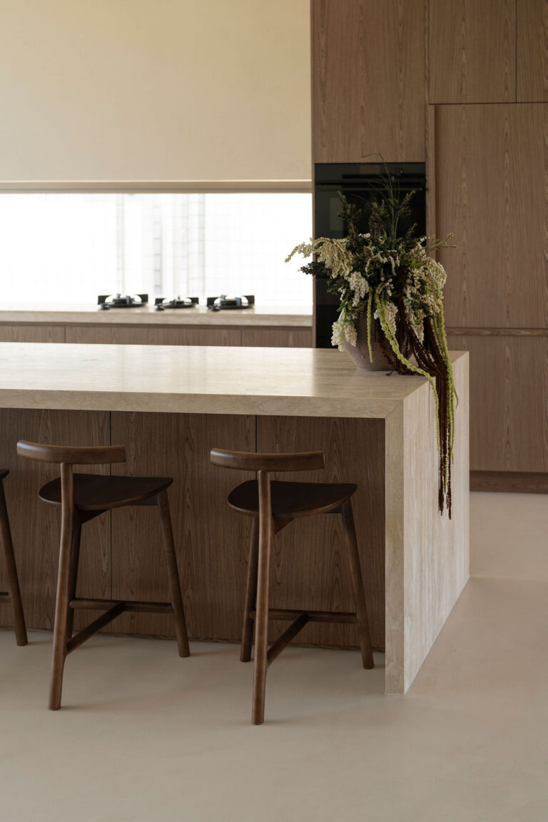 49 Pacific Blvd, Buddina – Vein Cut Travertine and Rosso Travertine interior, image 13 of 24