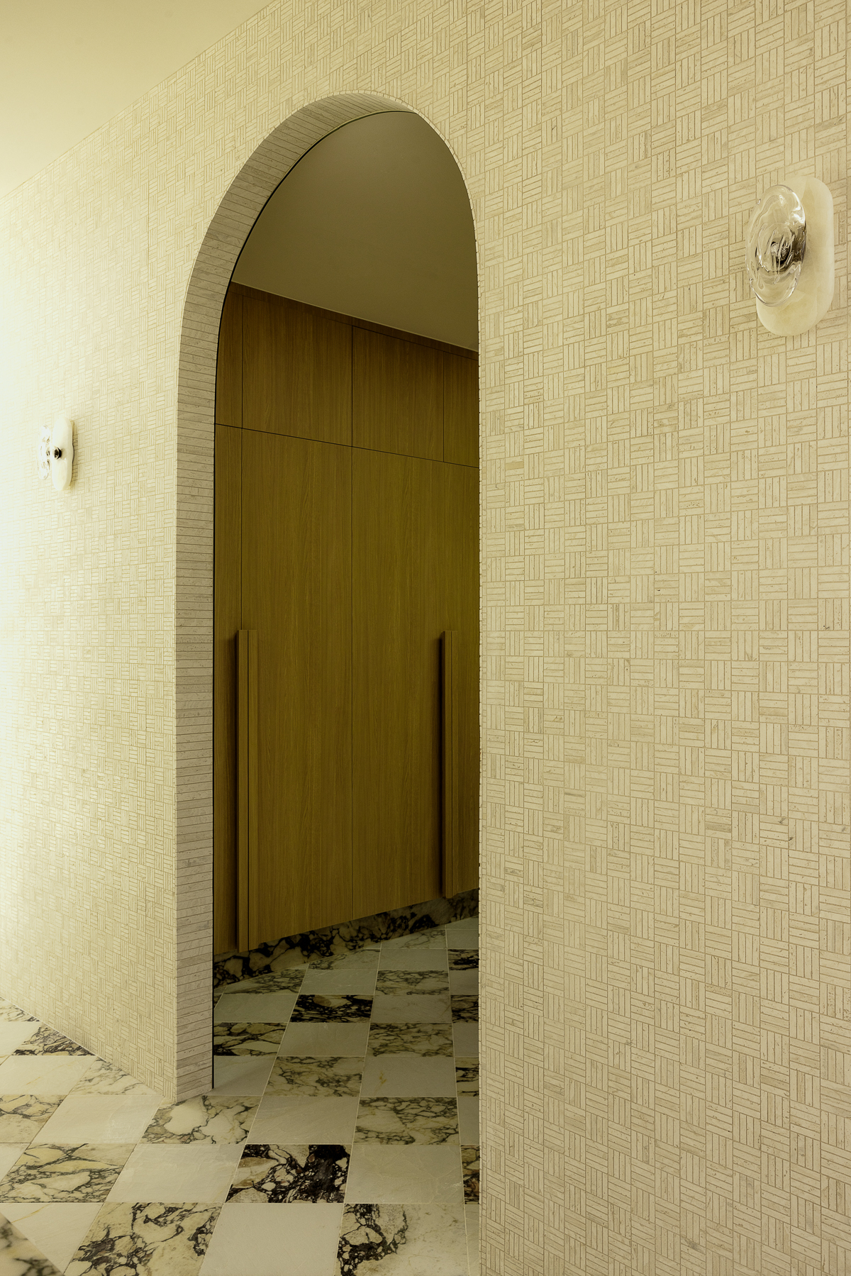 35 Yaringa Ave, Buddina – Calacatta Viola Marble, Elefanté Marble and Vein Cut Travertine interior, image 25 of 28