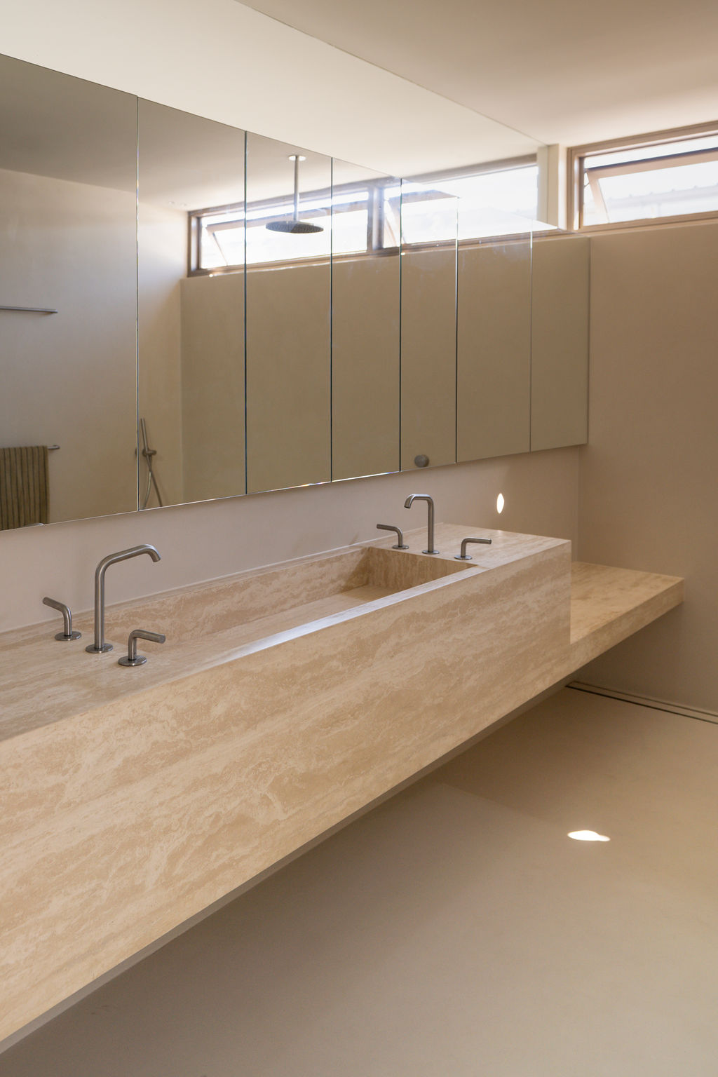 49 Pacific Blvd, Buddina – Vein Cut Travertine and Rosso Travertine interior, image 23 of 24