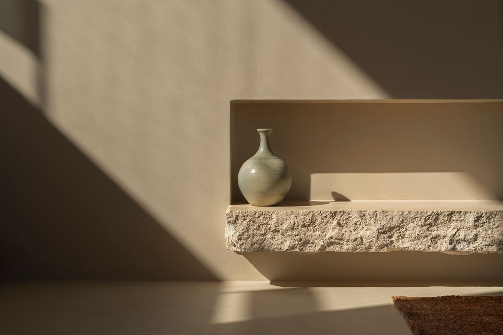49 Pacific Blvd, Buddina – Vein Cut Travertine and Rosso Travertine interior, image 24 of 24