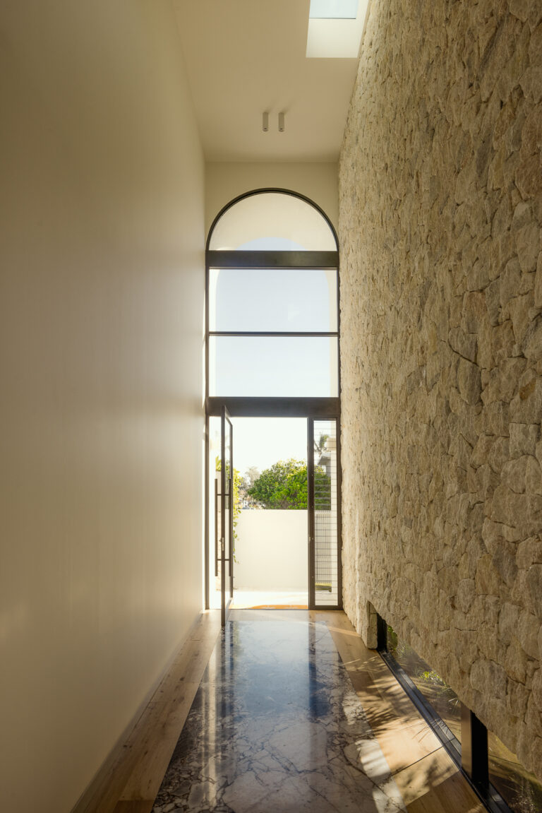 35 Yaringa Ave, Buddina – Calacatta Viola Marble, Elefanté Marble and Vein Cut Travertine interior, image 28 of 28